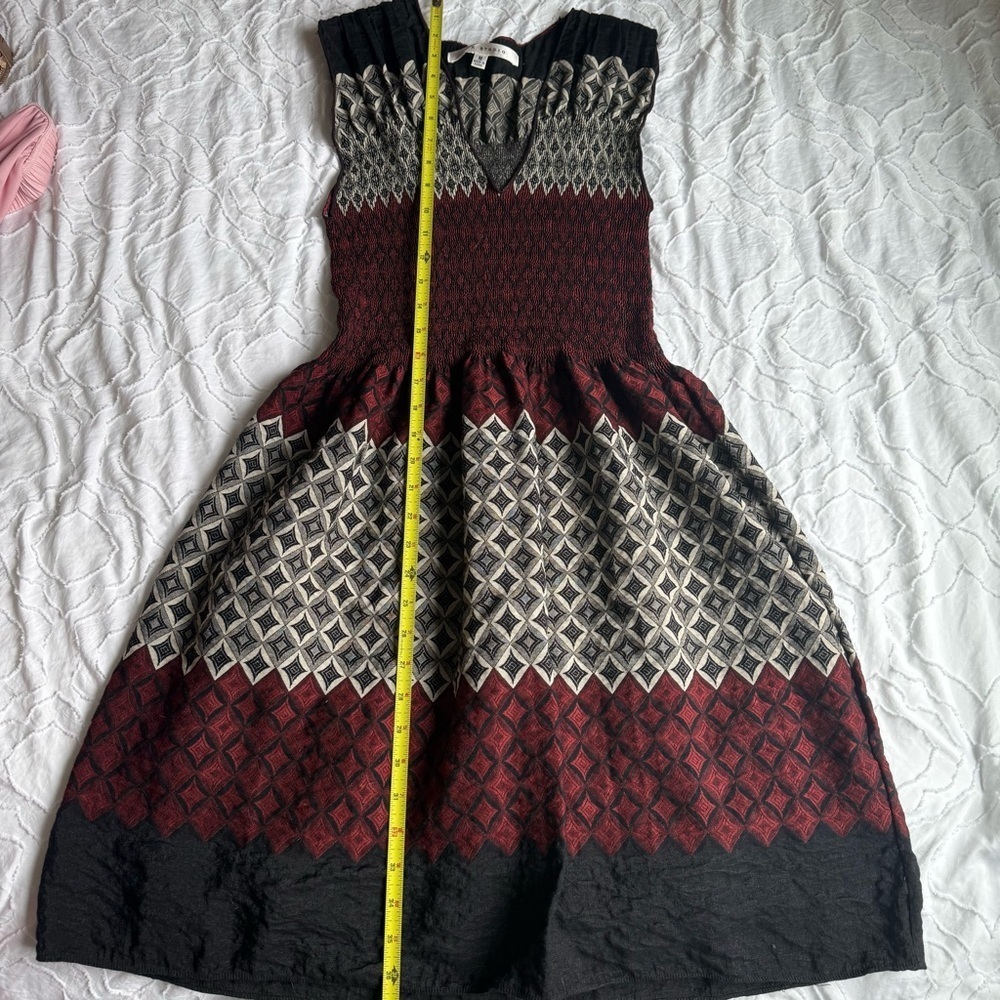Max Studio Black Grey Red Burgundy Patterned Dress Cinch Waist V Neck - Picture 5 of 7